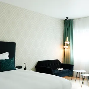 Hotel The