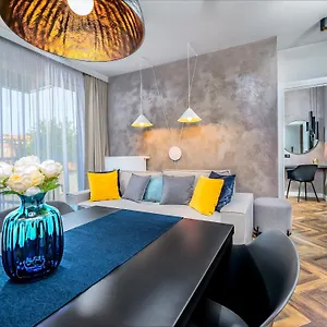 Apartment Homely Place Koziolki - Stary Rynek - Parking