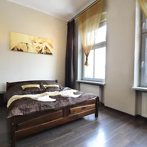  Hostel Royal Polsko