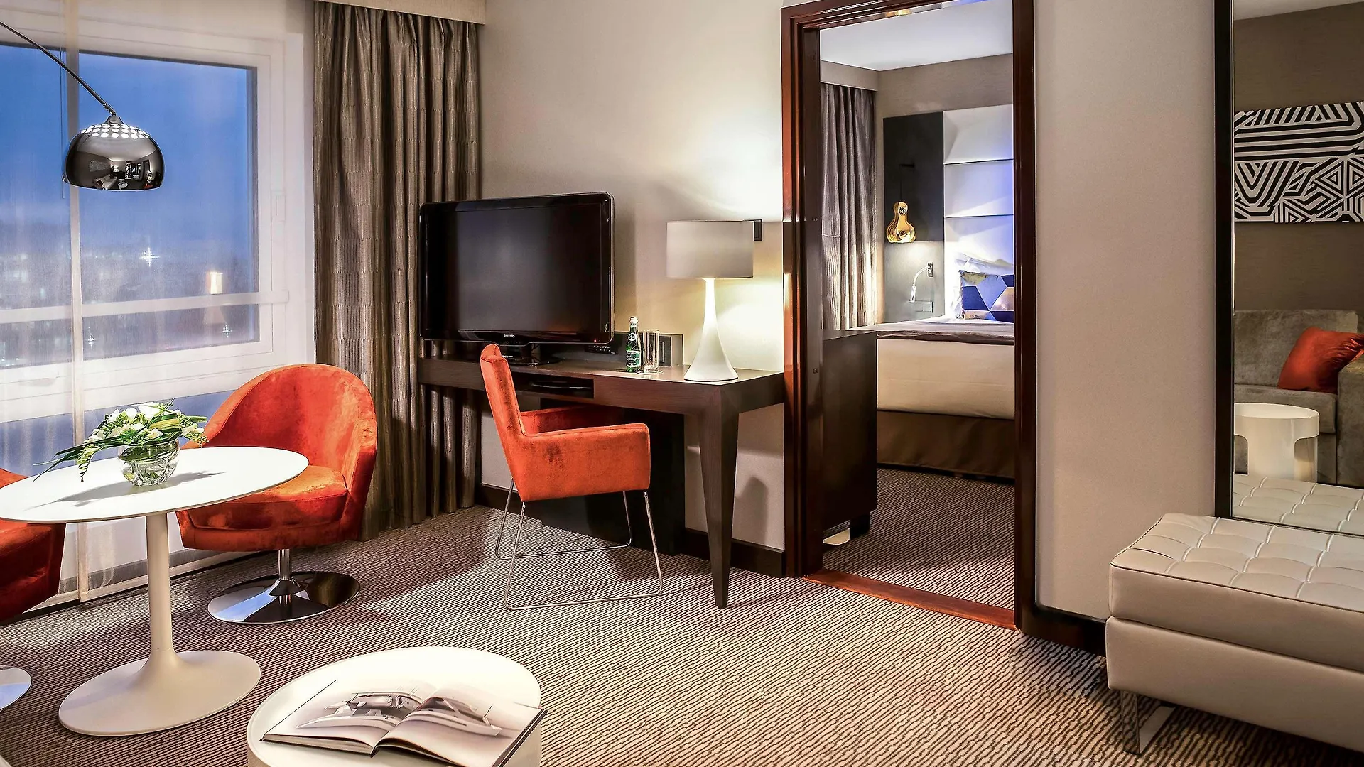 מלון Sofitel Warsaw Victoria 5*,