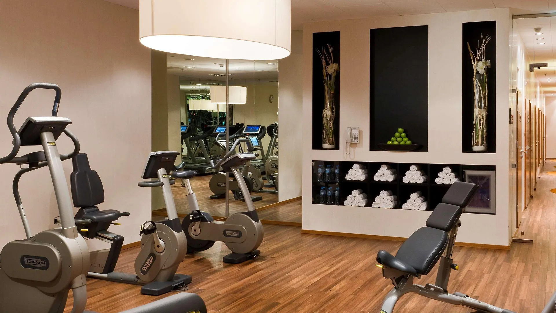 מלון Sofitel Warsaw Victoria פולין
