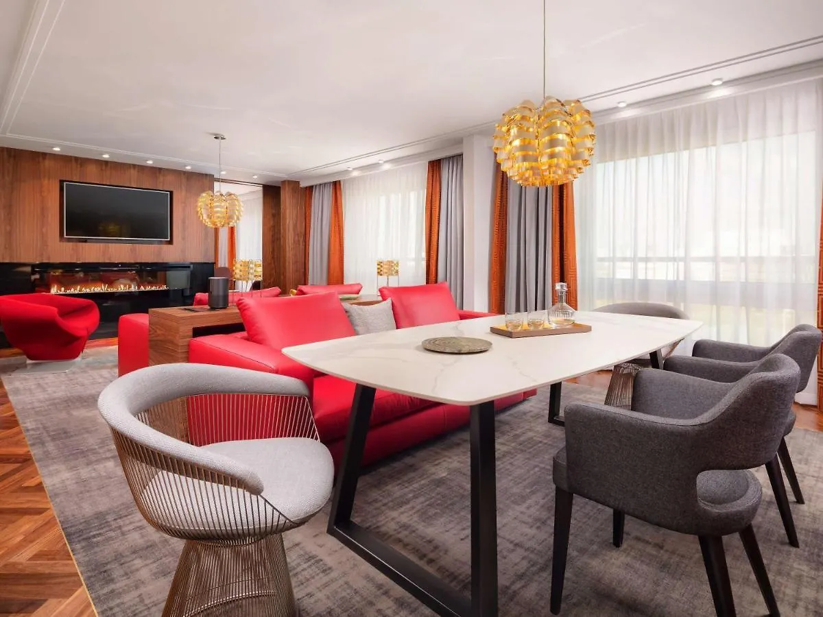 מלון Sofitel Warsaw Victoria פולין