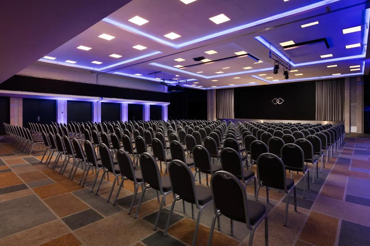 מלון Sofitel Warsaw Victoria