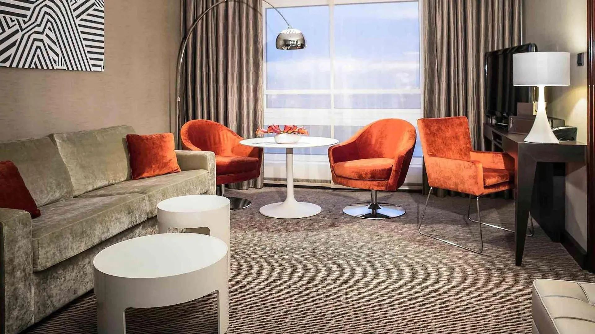 מלון Sofitel Warsaw Victoria 5*,