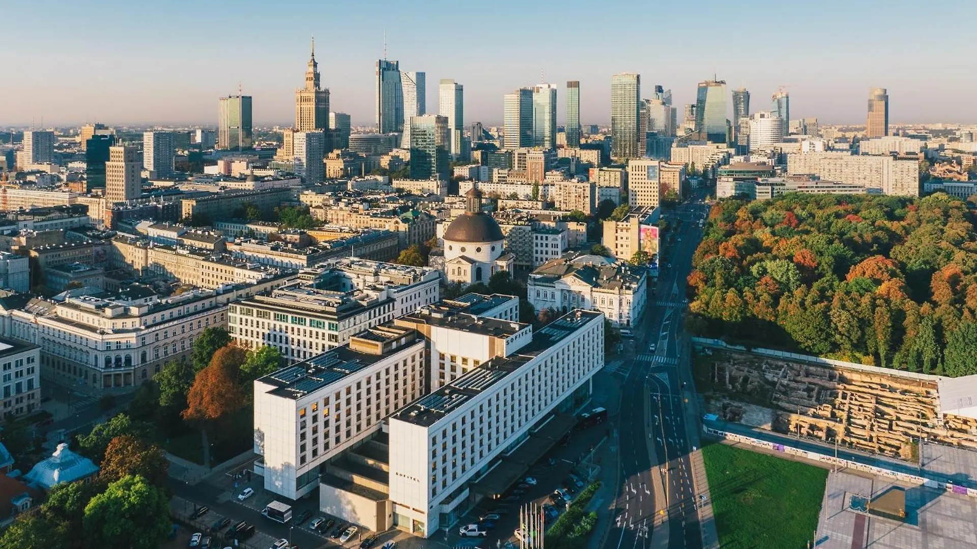 מלון Sofitel Warsaw Victoria 5*,  פולין