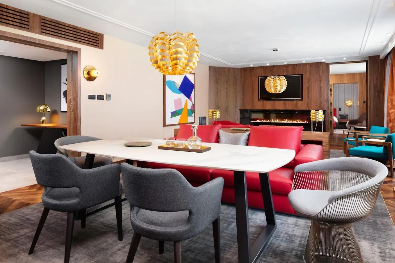 מלון Sofitel Warsaw Victoria